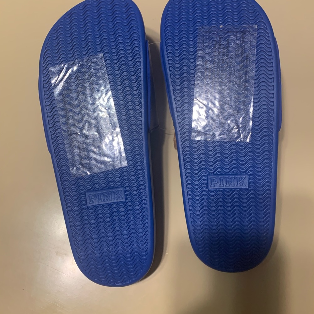 VS Pink Slides - Picture 2 of 3